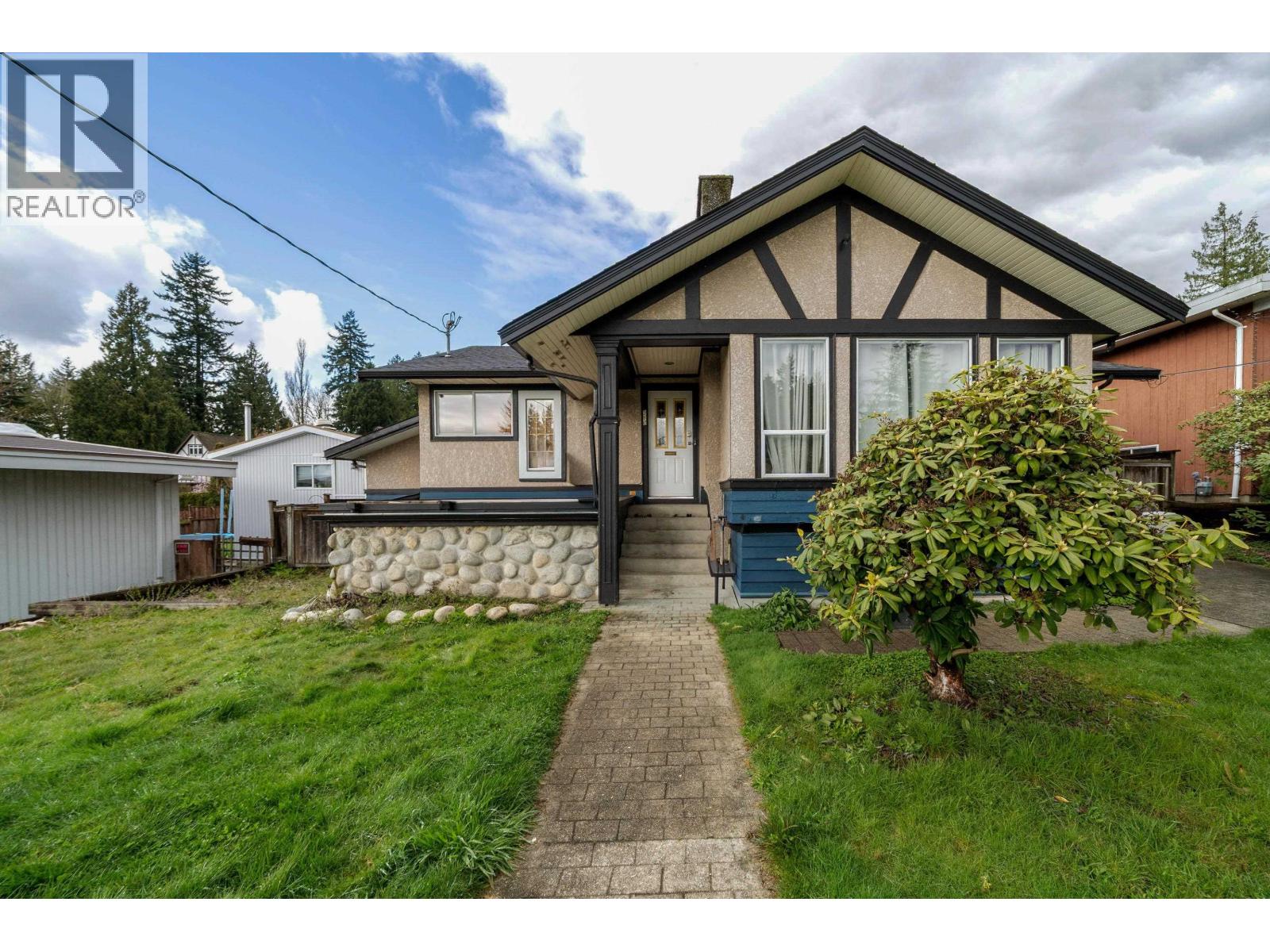 360 SEAFORTH CRESCENT, Coquitlam