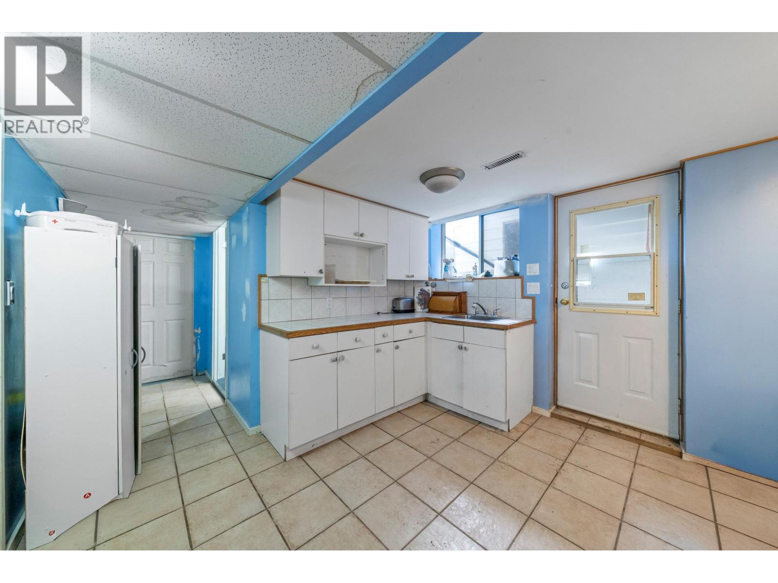 360 SEAFORTH CRESCENT, Coquitlam