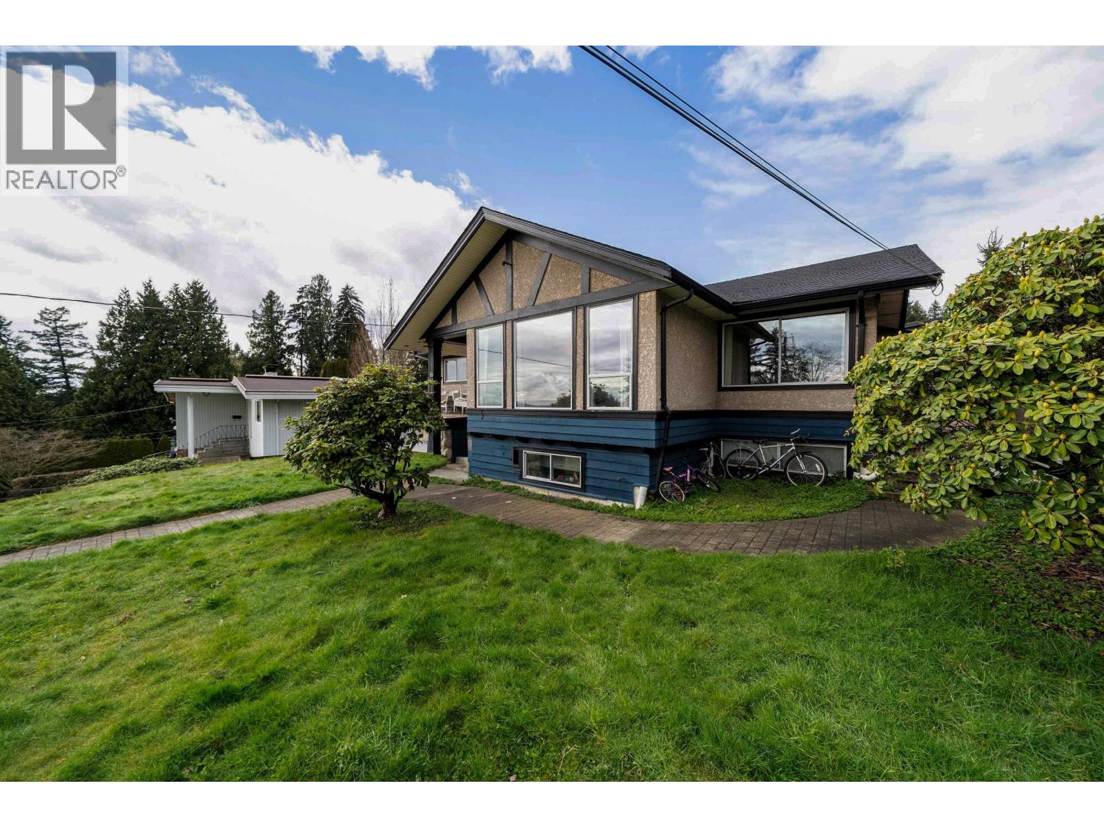 360 SEAFORTH CRESCENT, Coquitlam