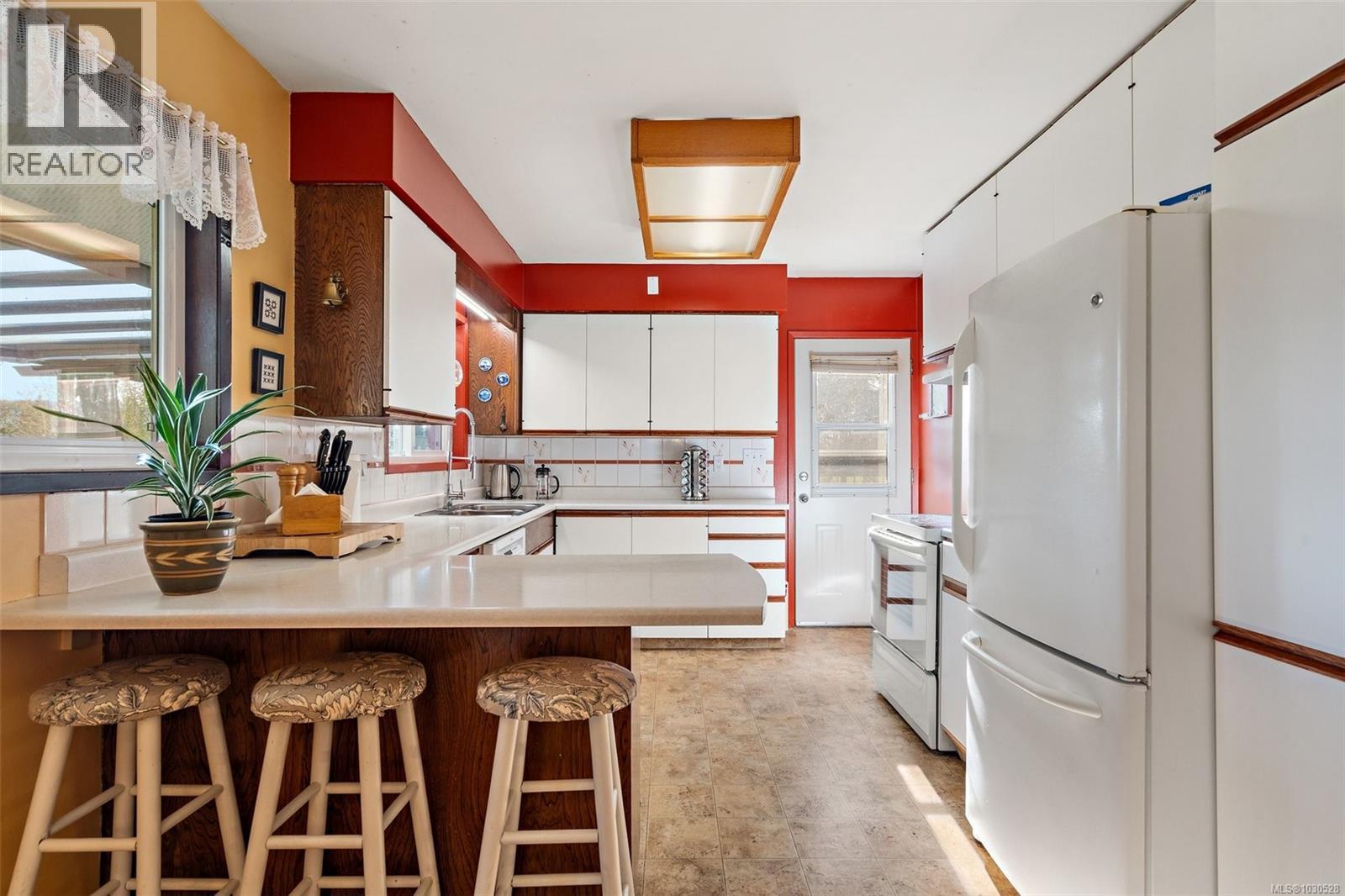 1520 ROBSON LANE - 13