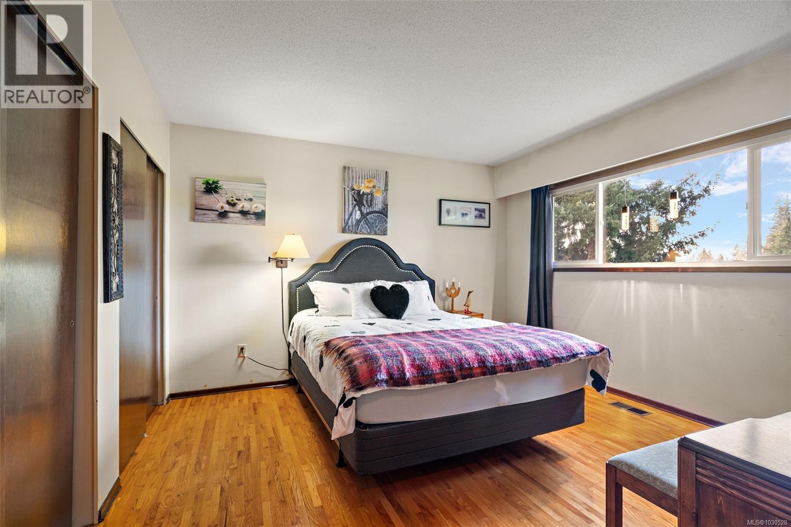 1520 ROBSON LANE - 20