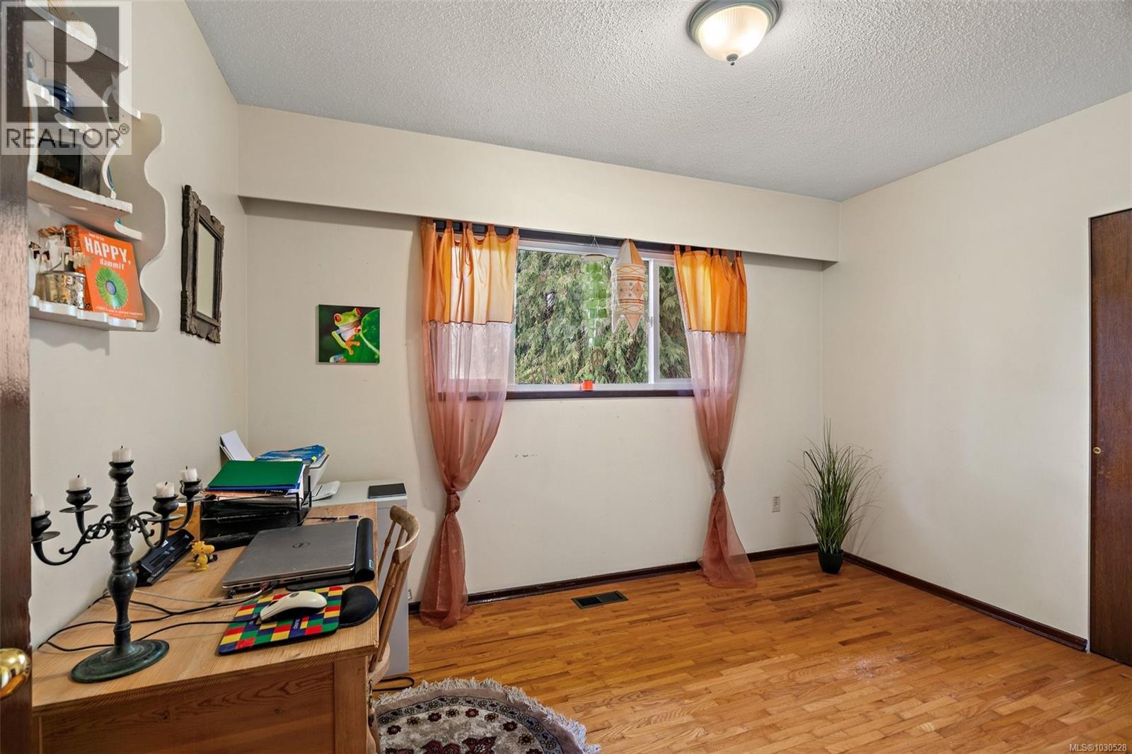 1520 ROBSON LANE - 23