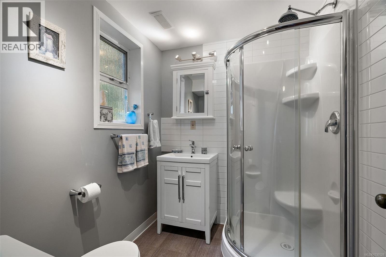 1520 ROBSON LANE - 25