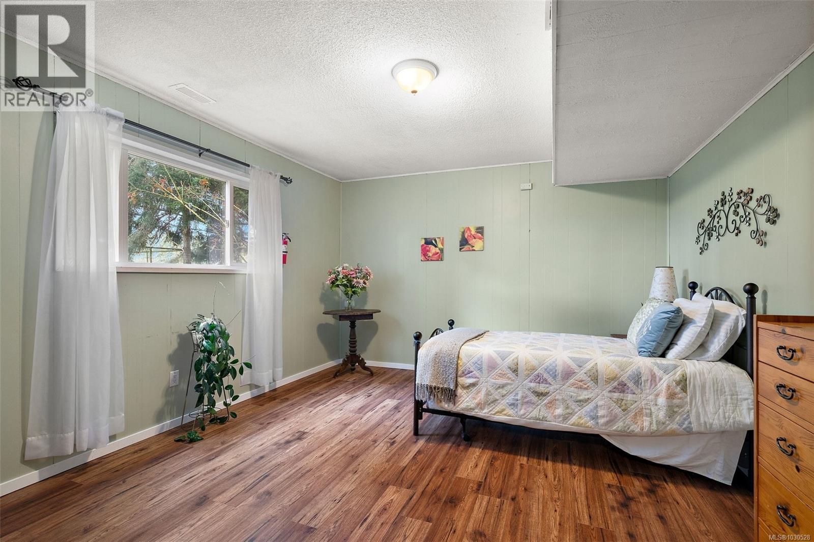 1520 ROBSON LANE - 26