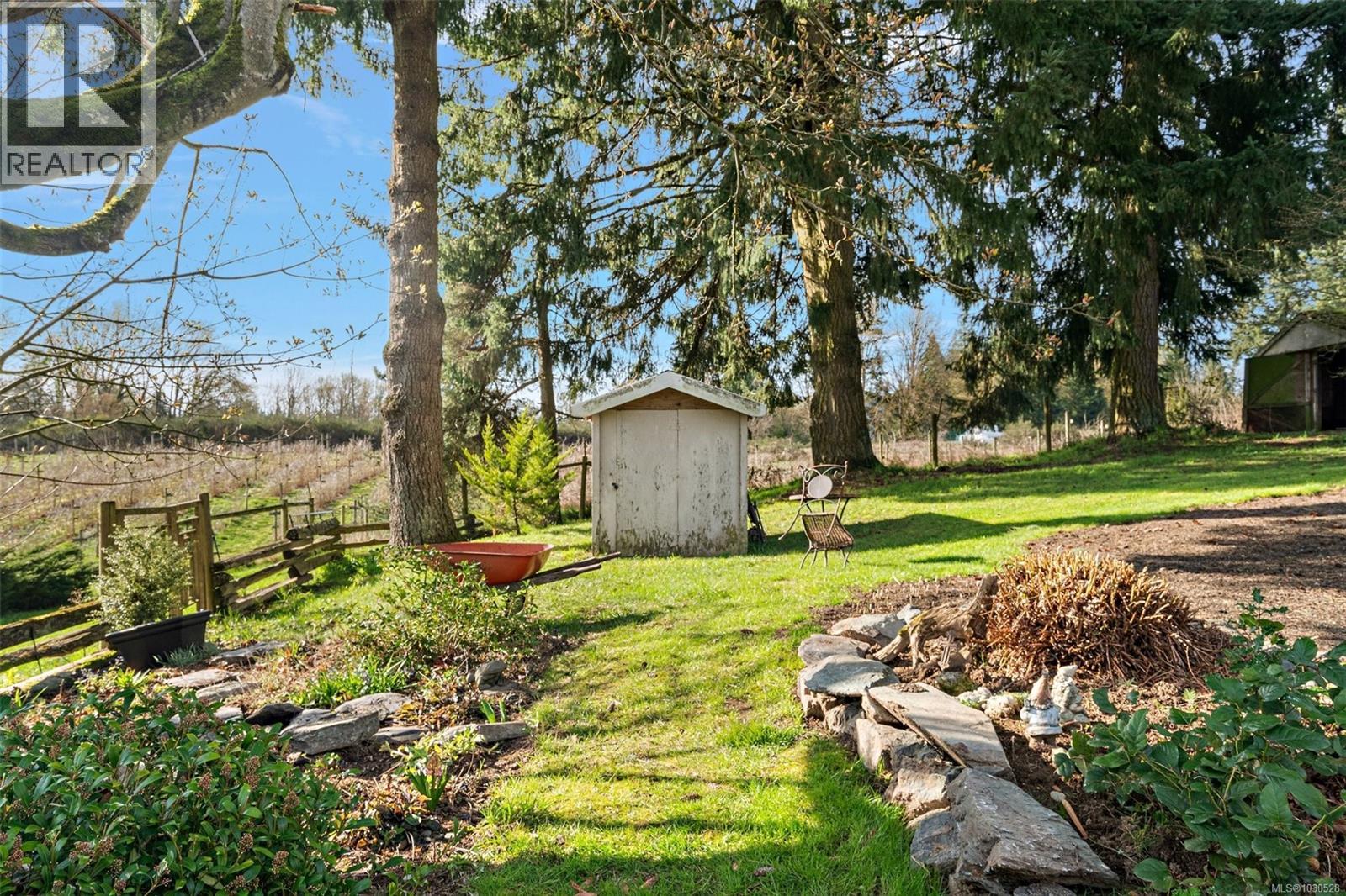 1520 ROBSON LANE - 36