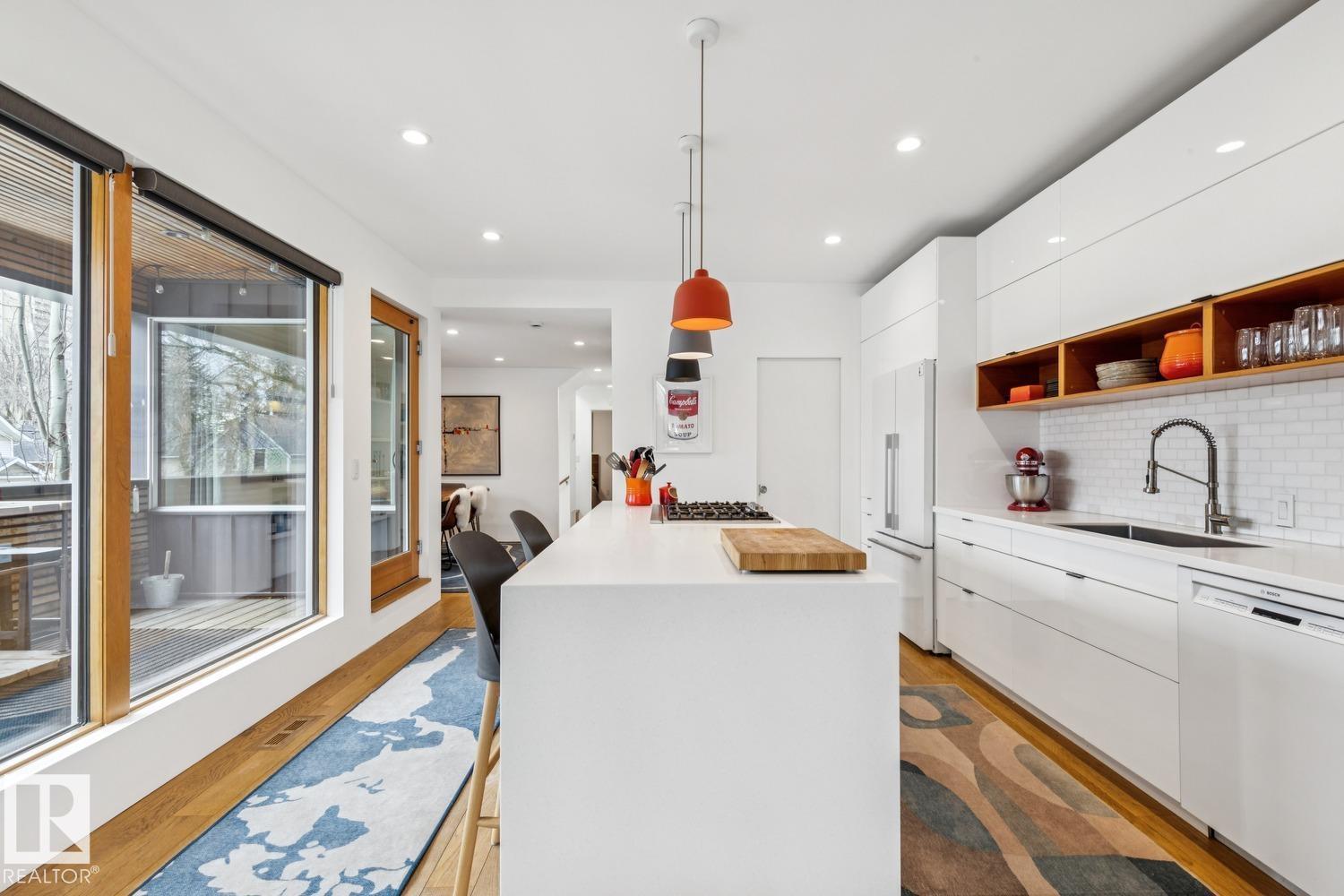 10958 80 AV NW, Edmonton