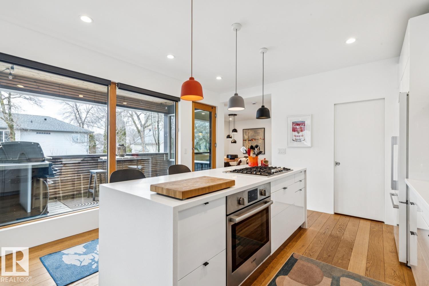 10958 80 AV NW, Edmonton