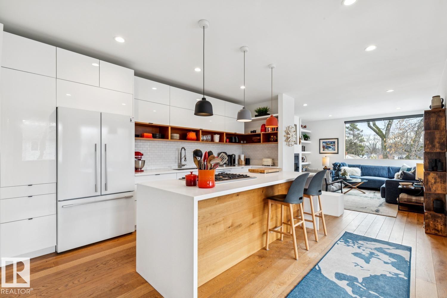 10958 80 AV NW, Edmonton