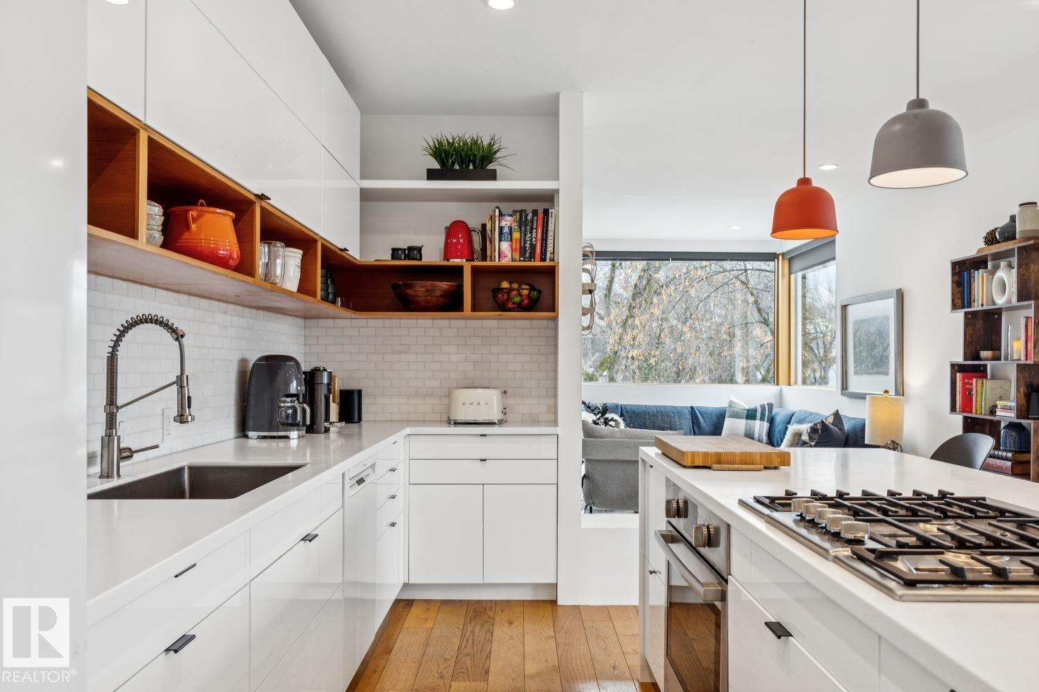 10958 80 AV NW, Edmonton