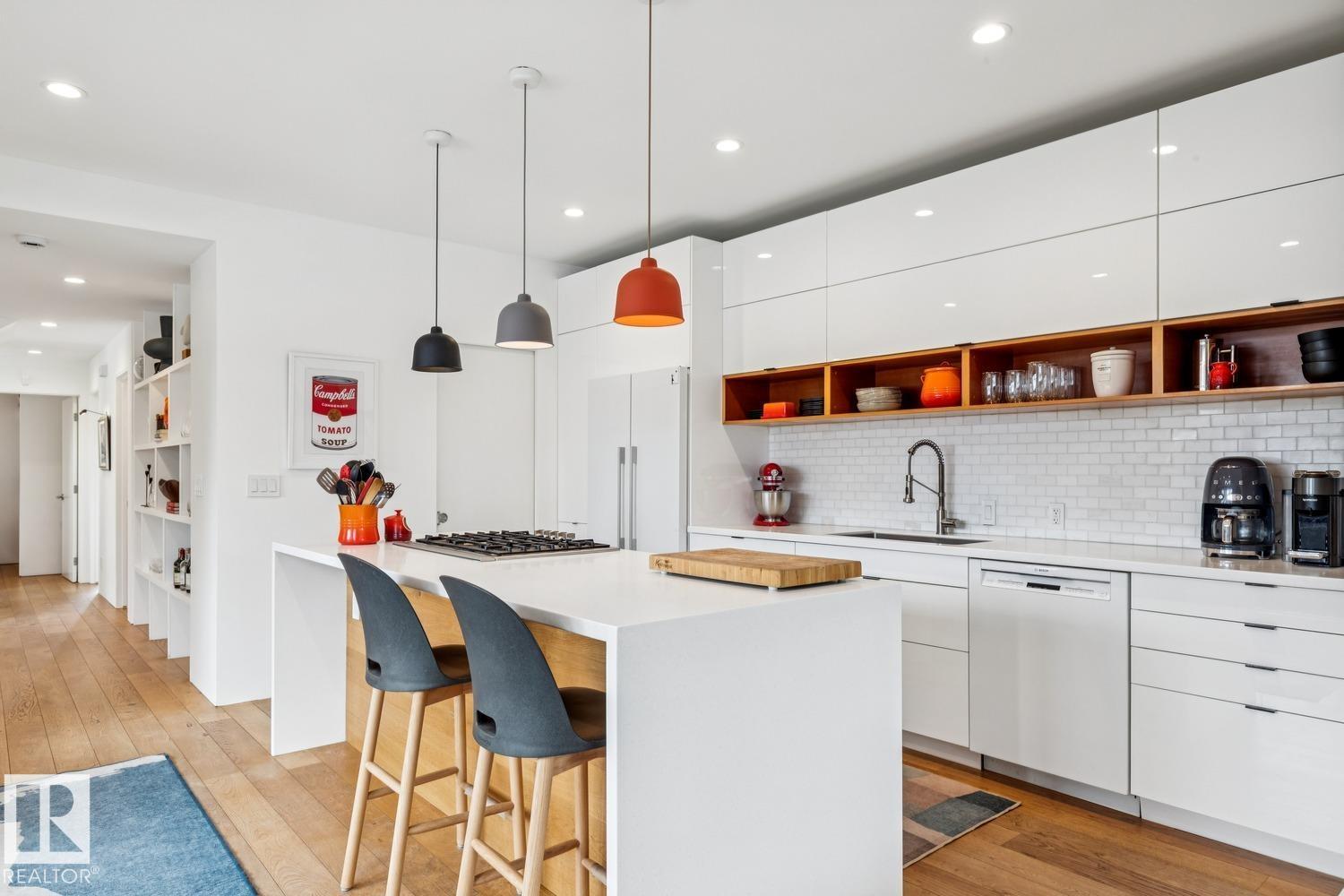 10958 80 AV NW, Edmonton