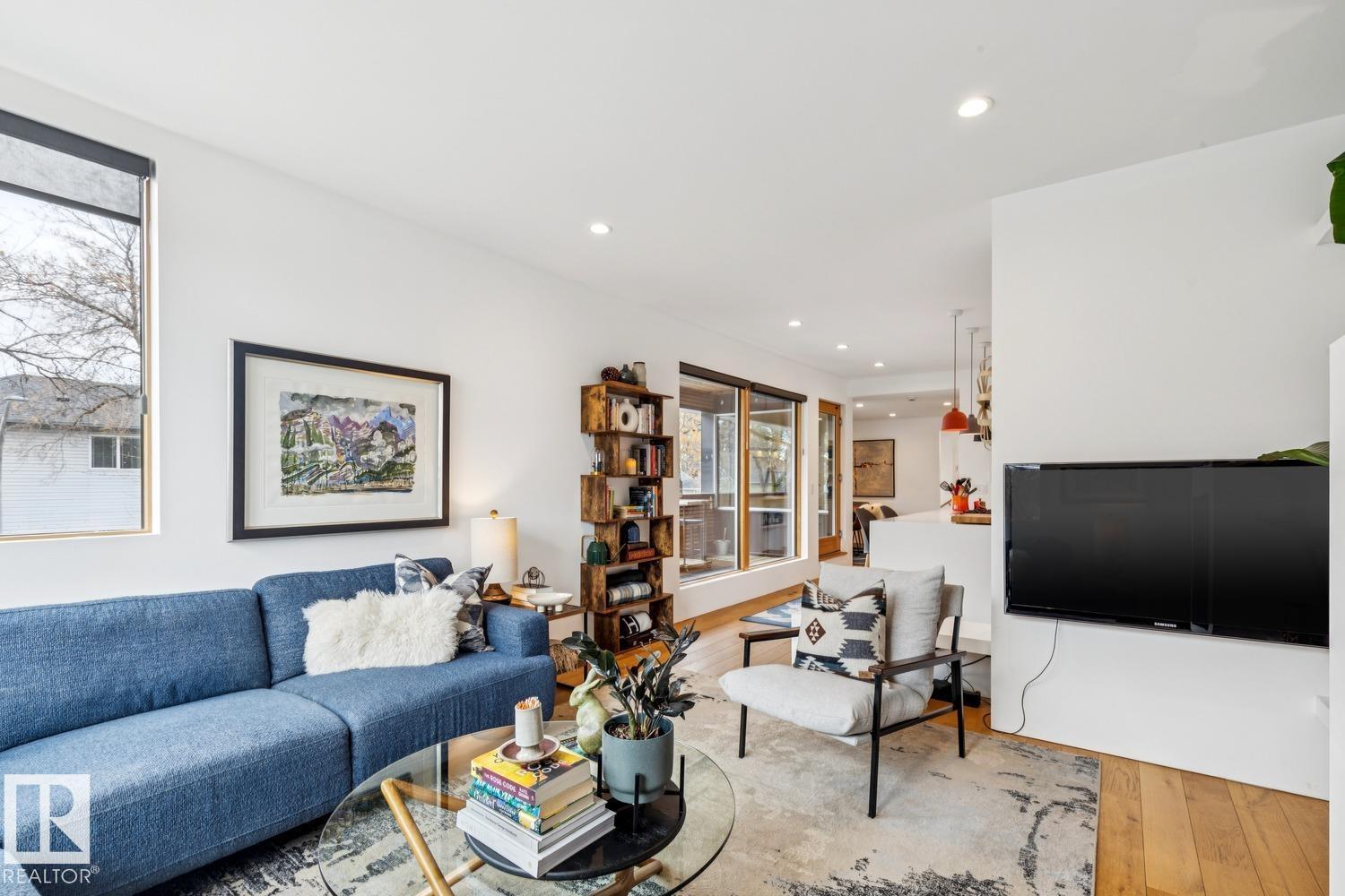 10958 80 AV NW, Edmonton