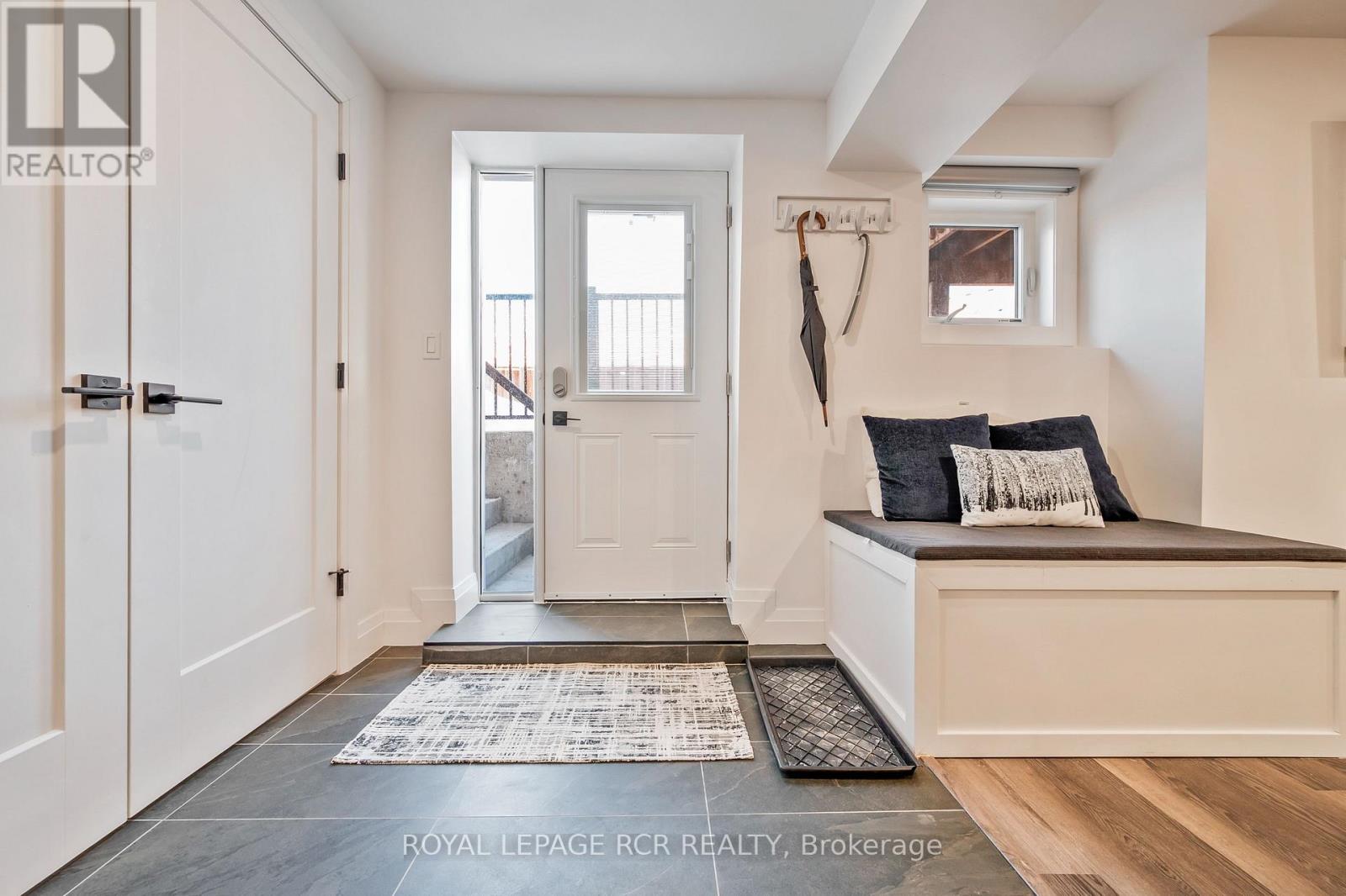 7 PAISLEY WAY - 37