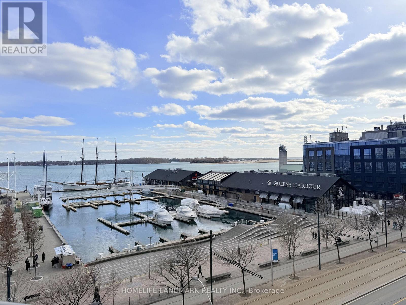 #727 230 QUEENS QUAY W - 19
