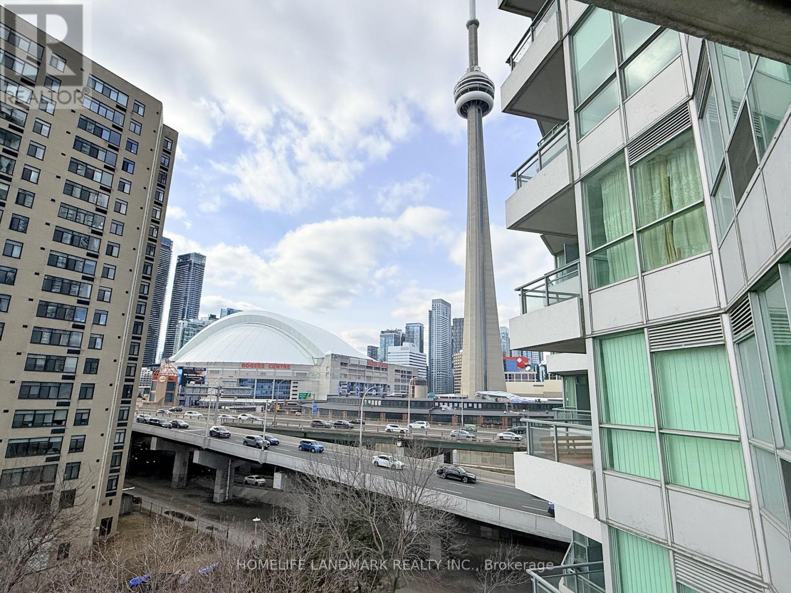 #727 230 QUEENS QUAY W - 20