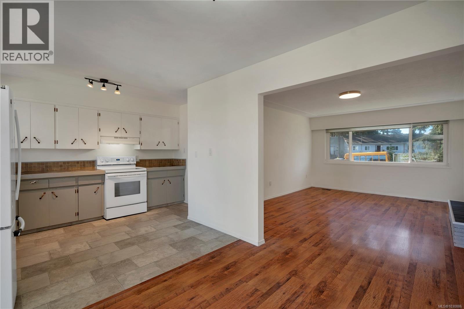 480 4th Ave - 16