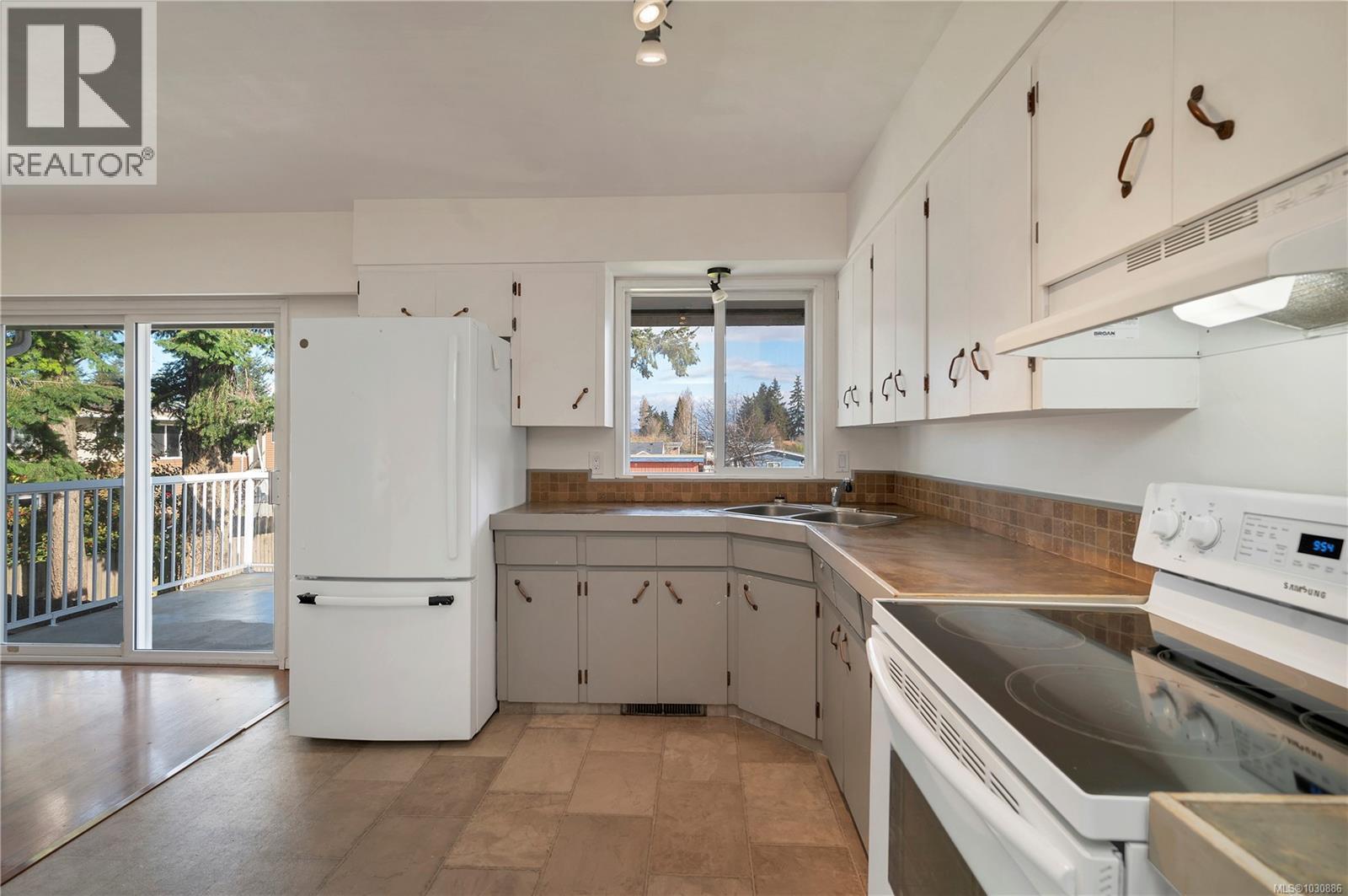 480 4th Ave - 3