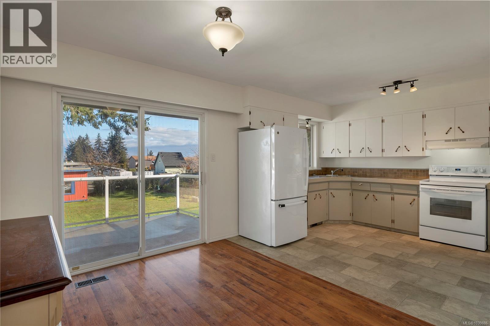 480 4th Ave - 14