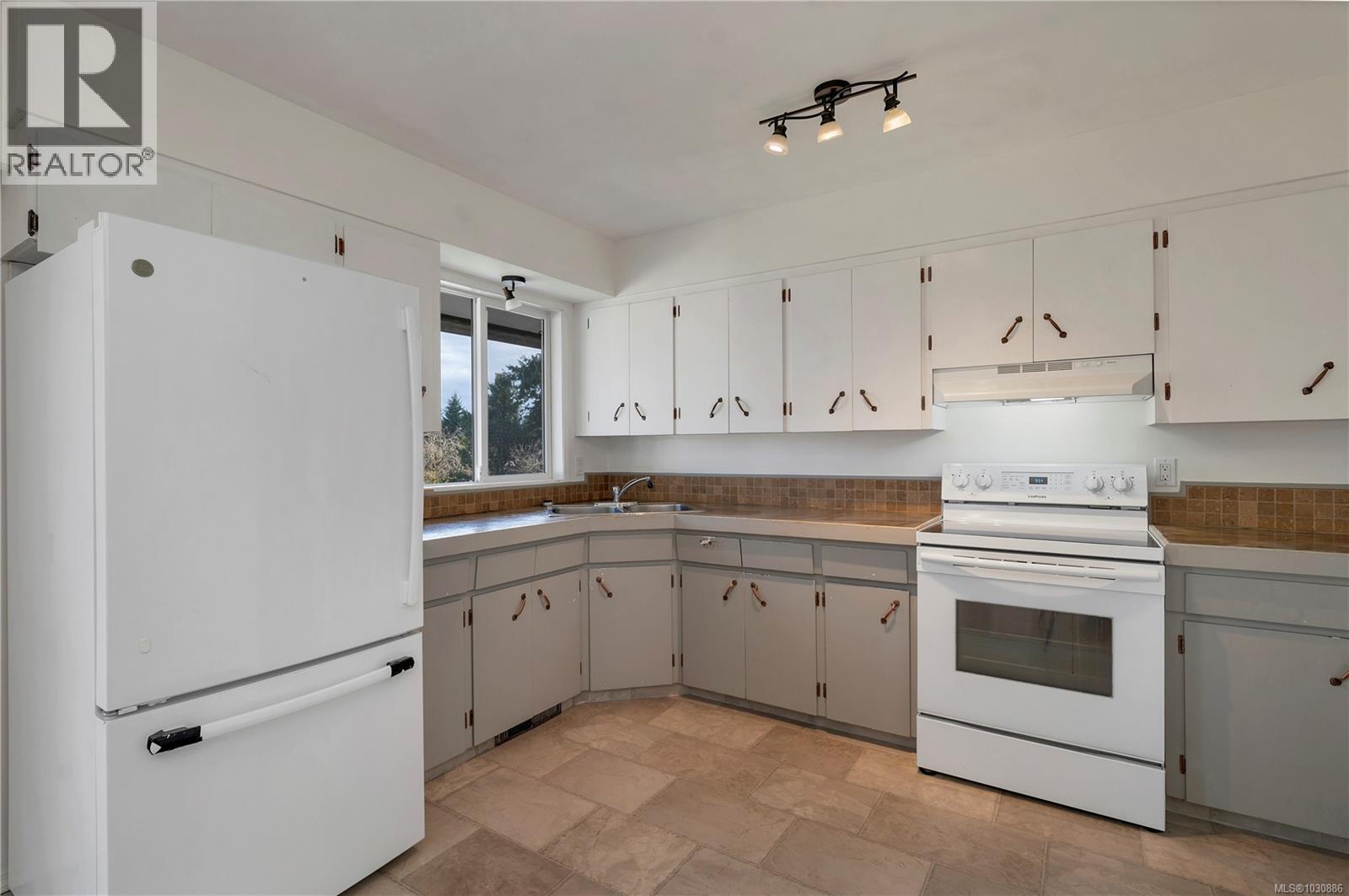 480 4th Ave - 5