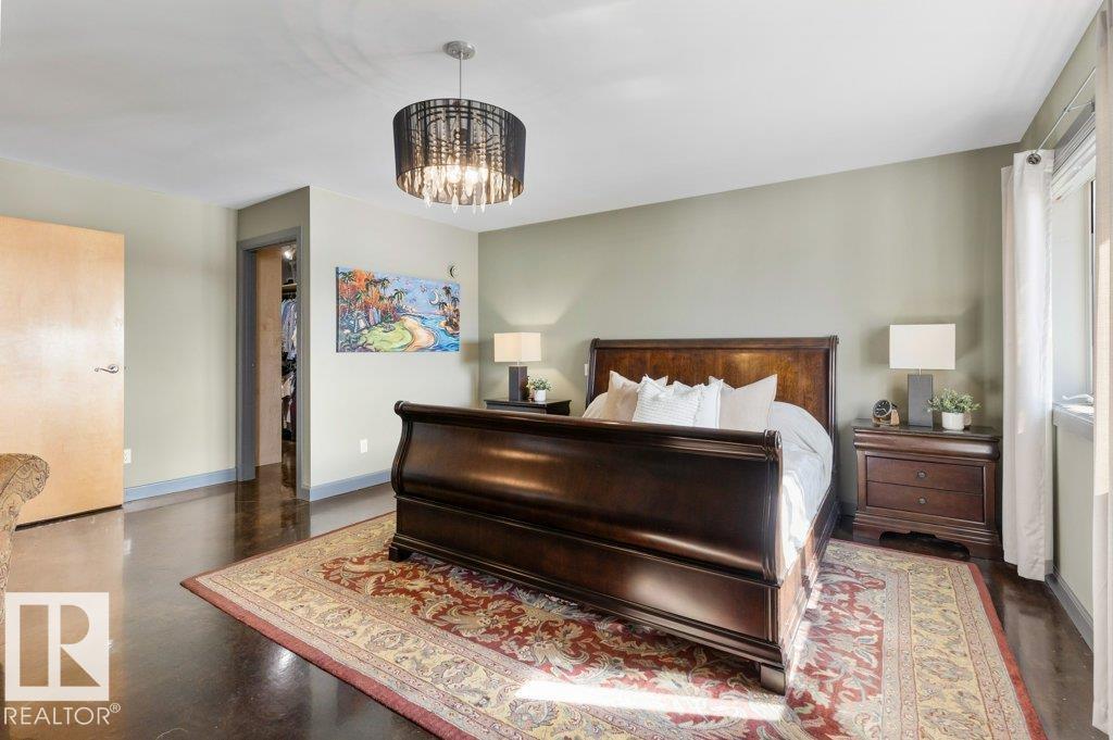 3335 32 AV NW, Edmonton