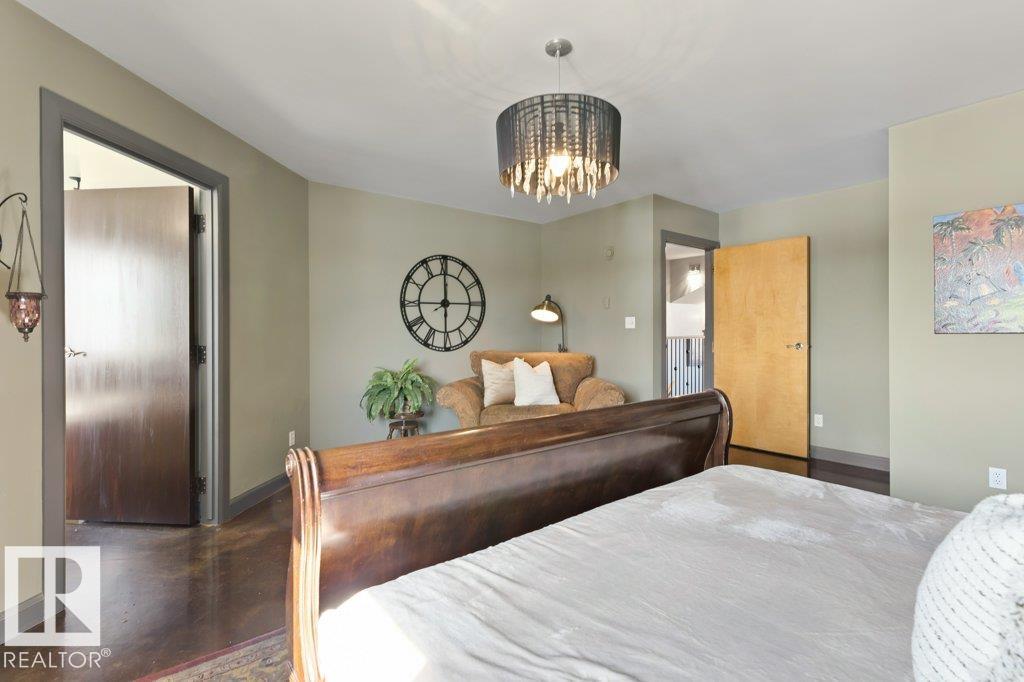 3335 32 AV NW, Edmonton