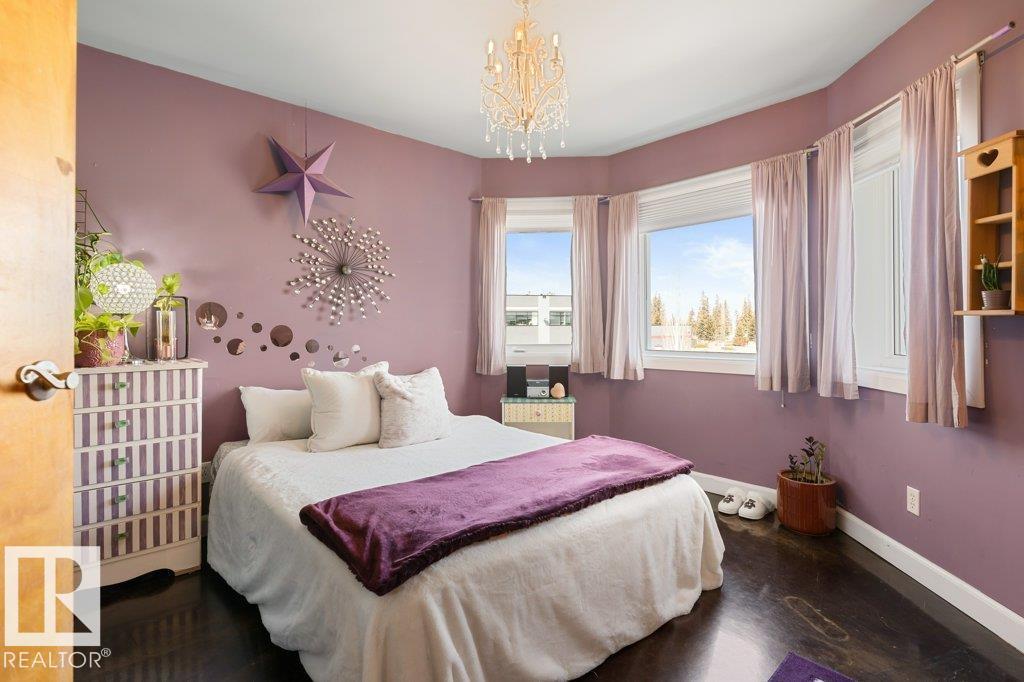 3335 32 AV NW, Edmonton