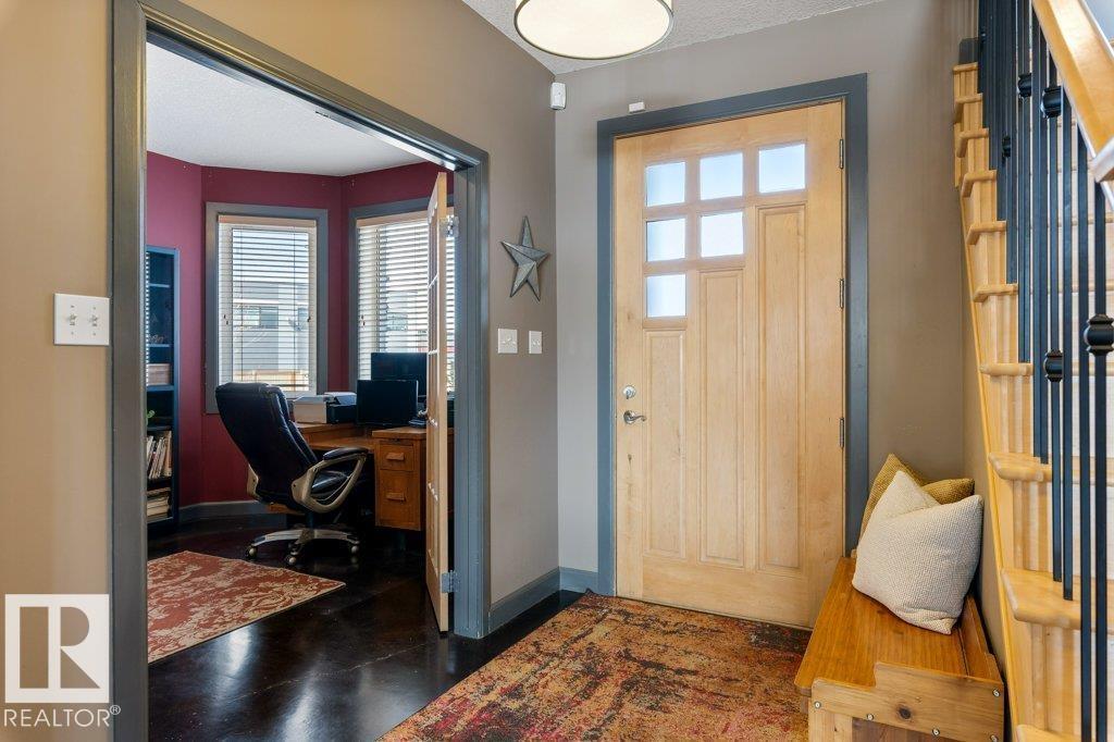 3335 32 AV NW, Edmonton