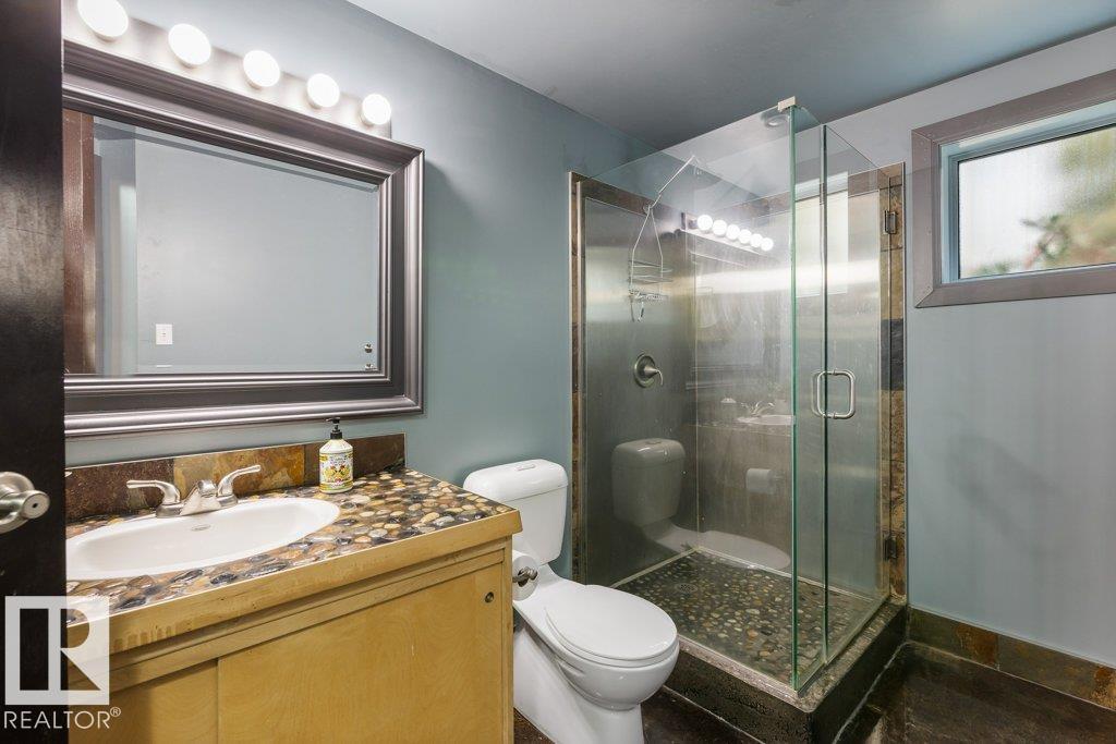 3335 32 AV NW, Edmonton