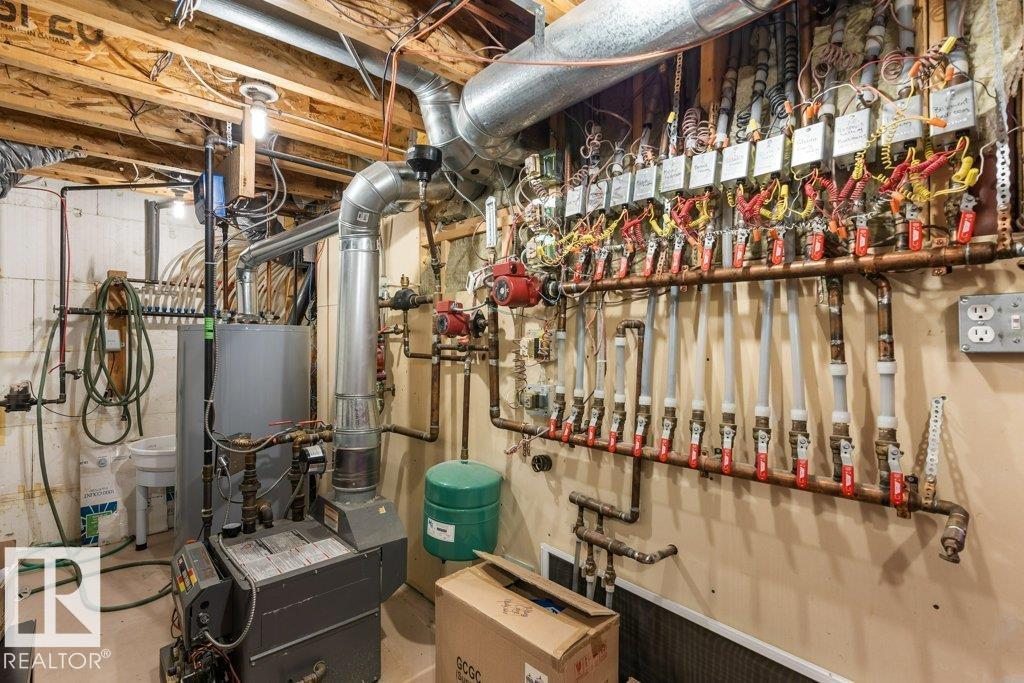 3335 32 AV NW, Edmonton