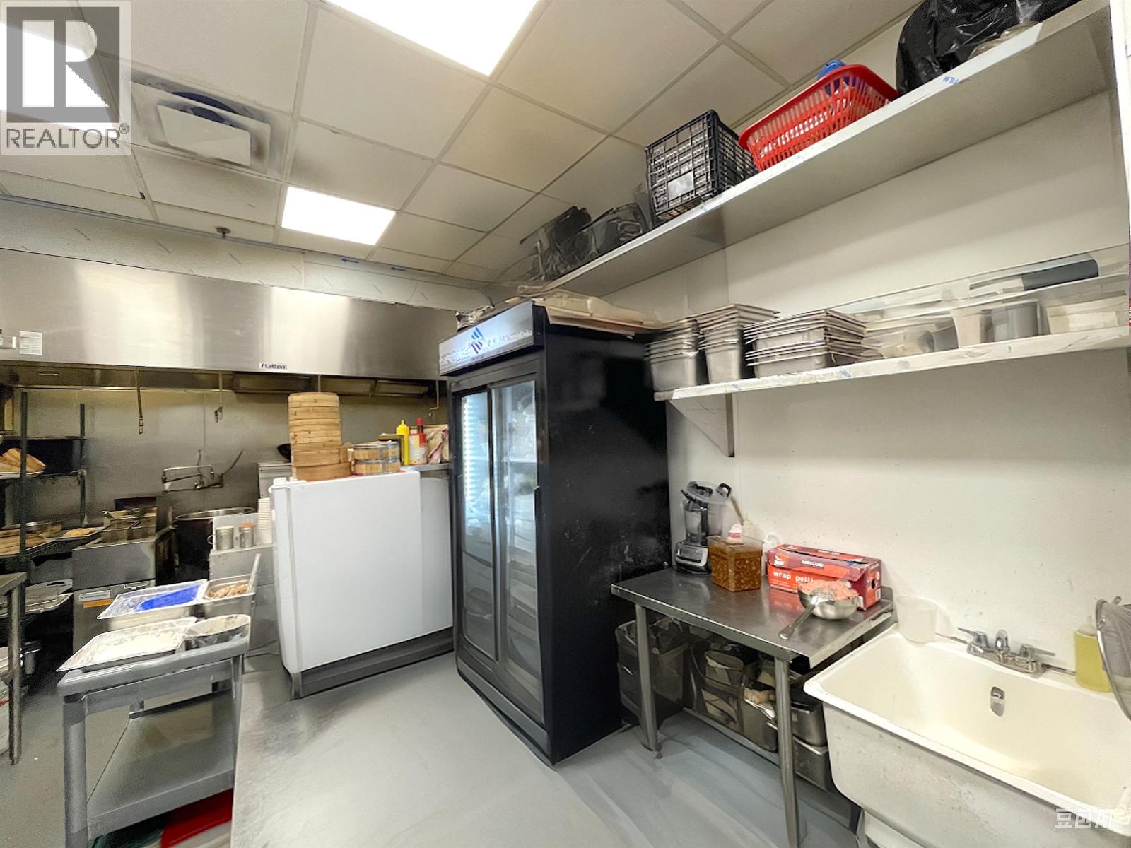 F14 4567 LOUGHEED HIGHWAY, Burnaby