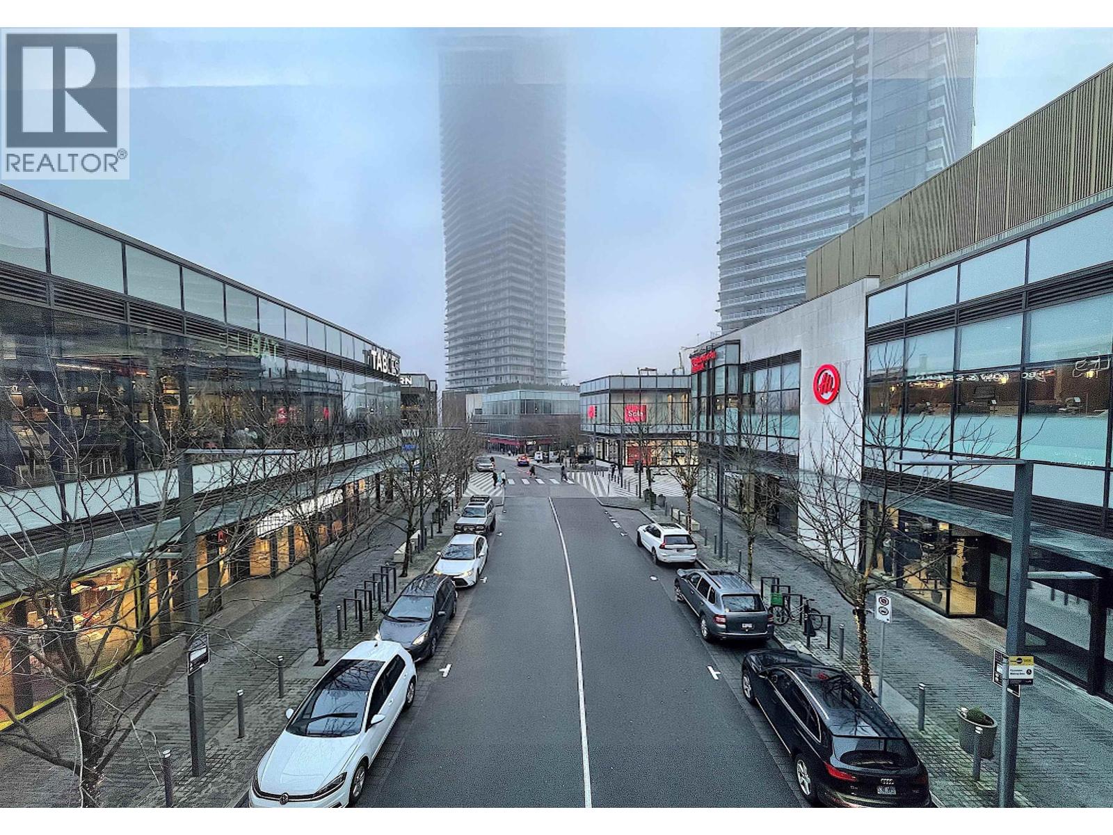 F14 4567 LOUGHEED HIGHWAY, Burnaby