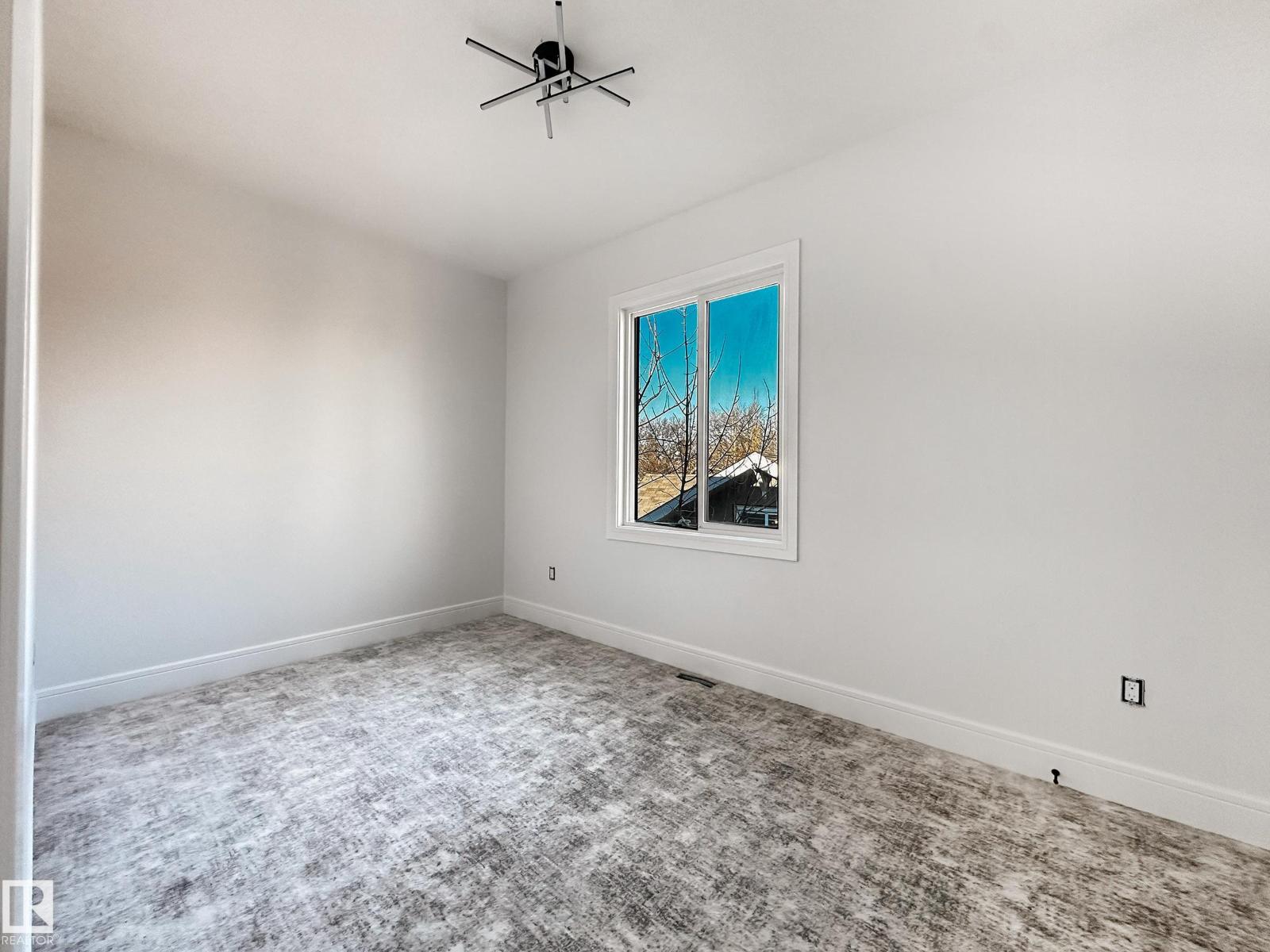 11230 125 ST NW, Edmonton