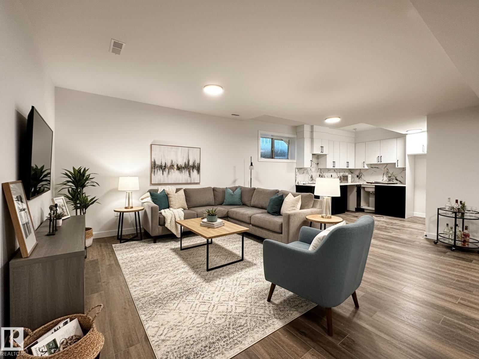 11230 125 ST NW, Edmonton