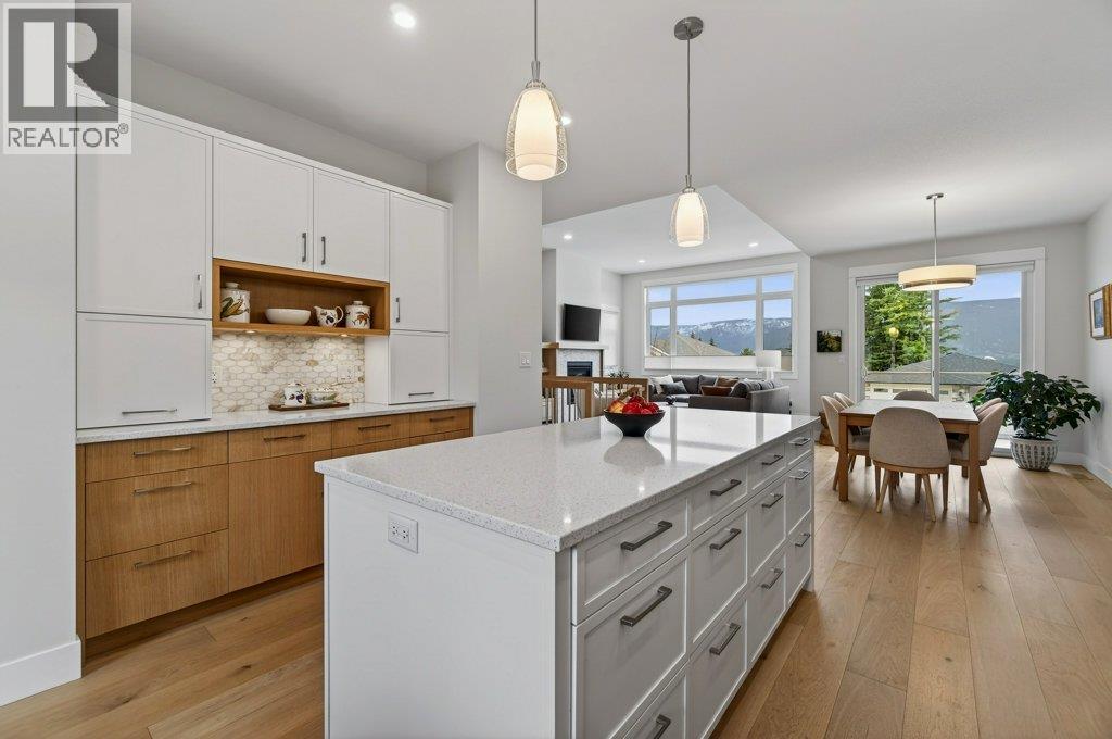  70 24 Street Northeast, Salmon Arm