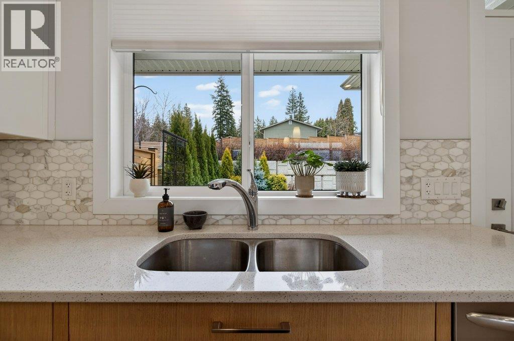  70 24 Street Northeast, Salmon Arm