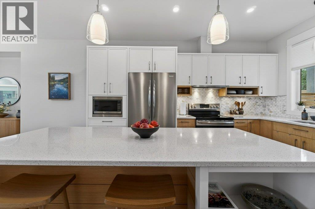  70 24 Street Northeast, Salmon Arm