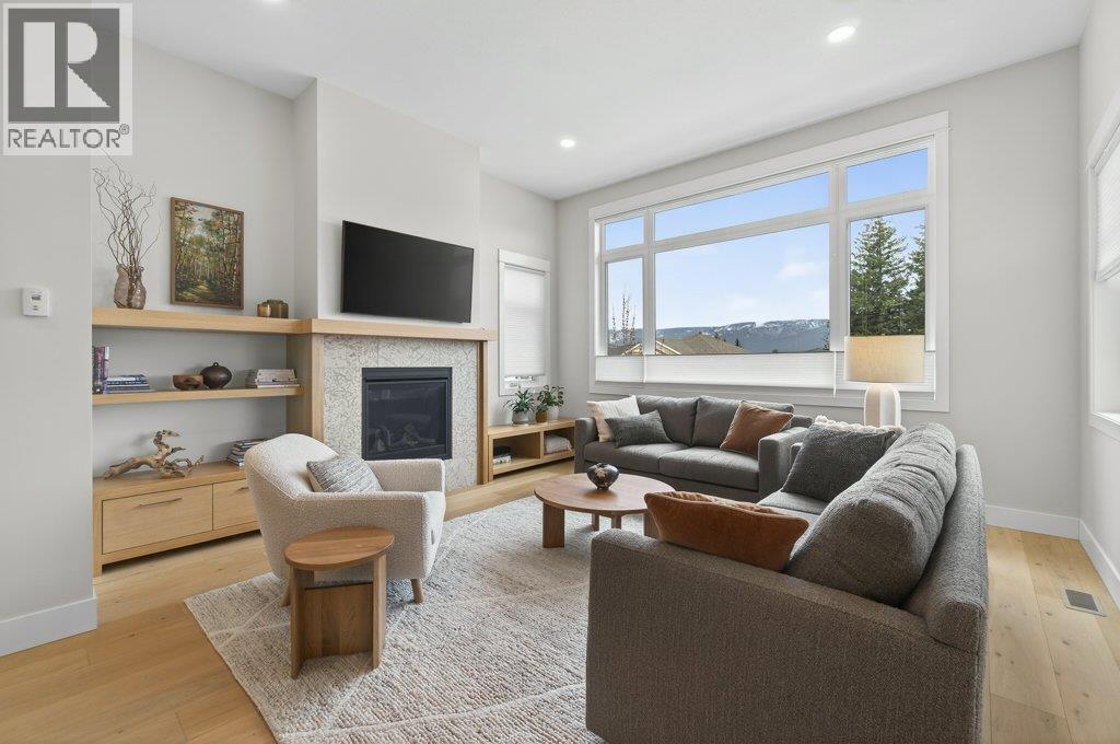  70 24 Street Northeast, Salmon Arm