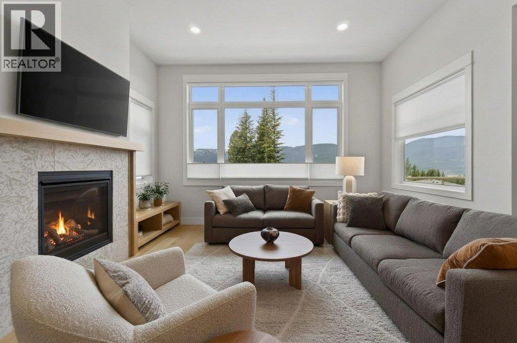  70 24 Street Northeast, Salmon Arm