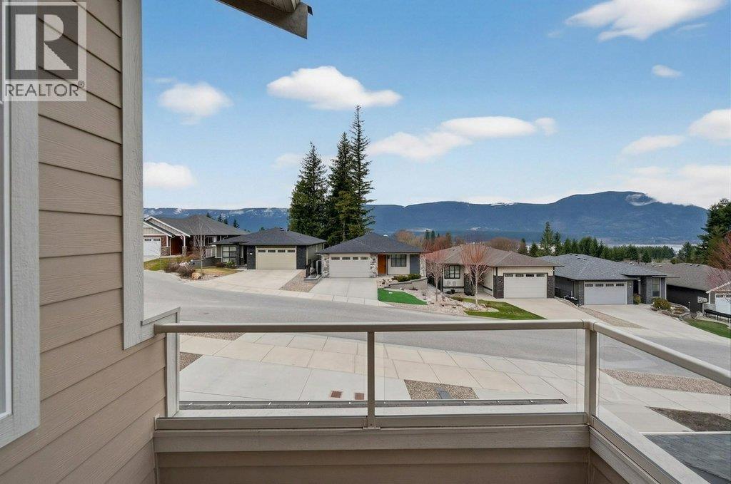  70 24 Street Northeast, Salmon Arm