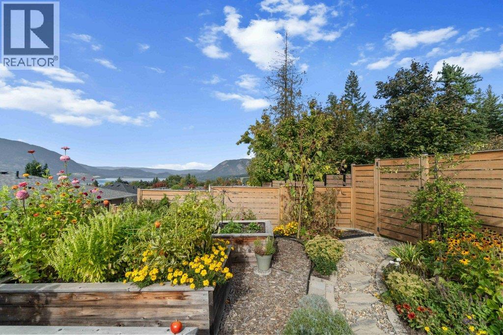  70 24 Street Northeast, Salmon Arm