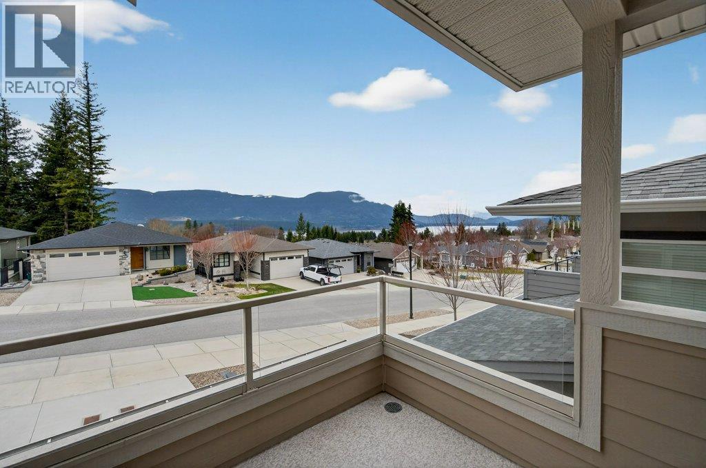  70 24 Street Northeast, Salmon Arm