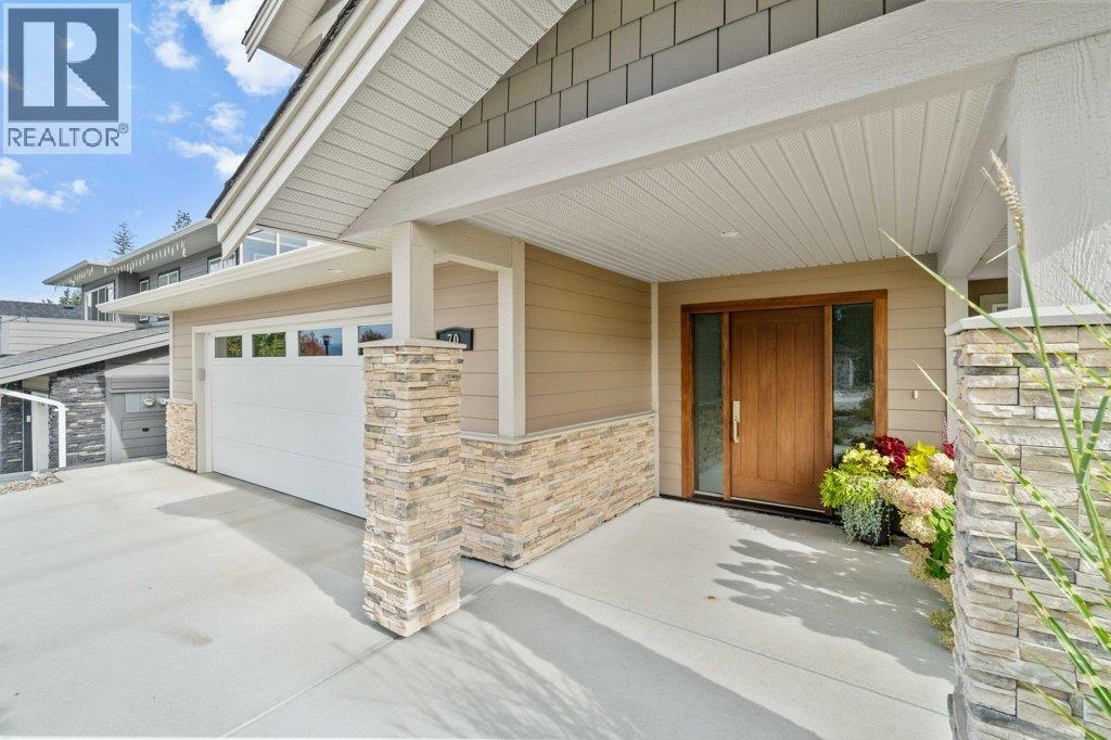  70 24 Street Northeast, Salmon Arm