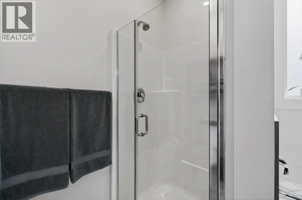  70 24 Street Northeast, Salmon Arm