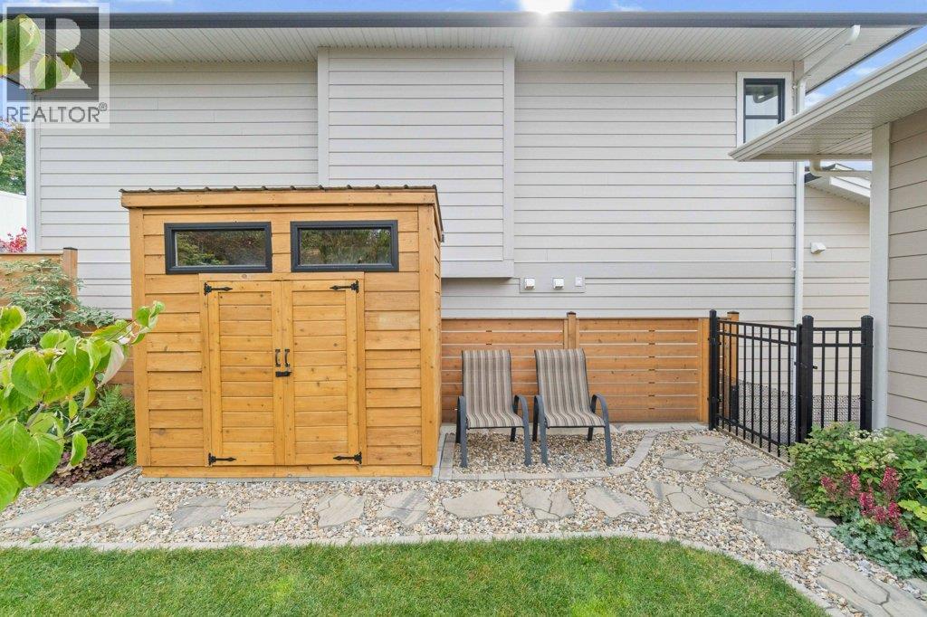  70 24 Street Northeast, Salmon Arm