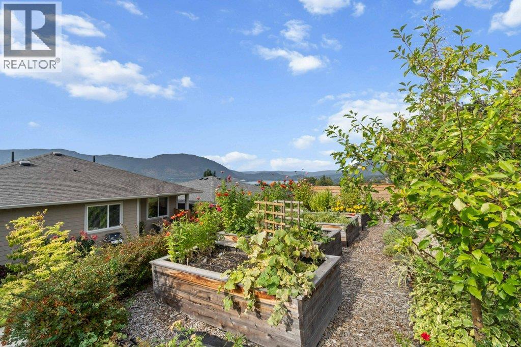  70 24 Street Northeast, Salmon Arm