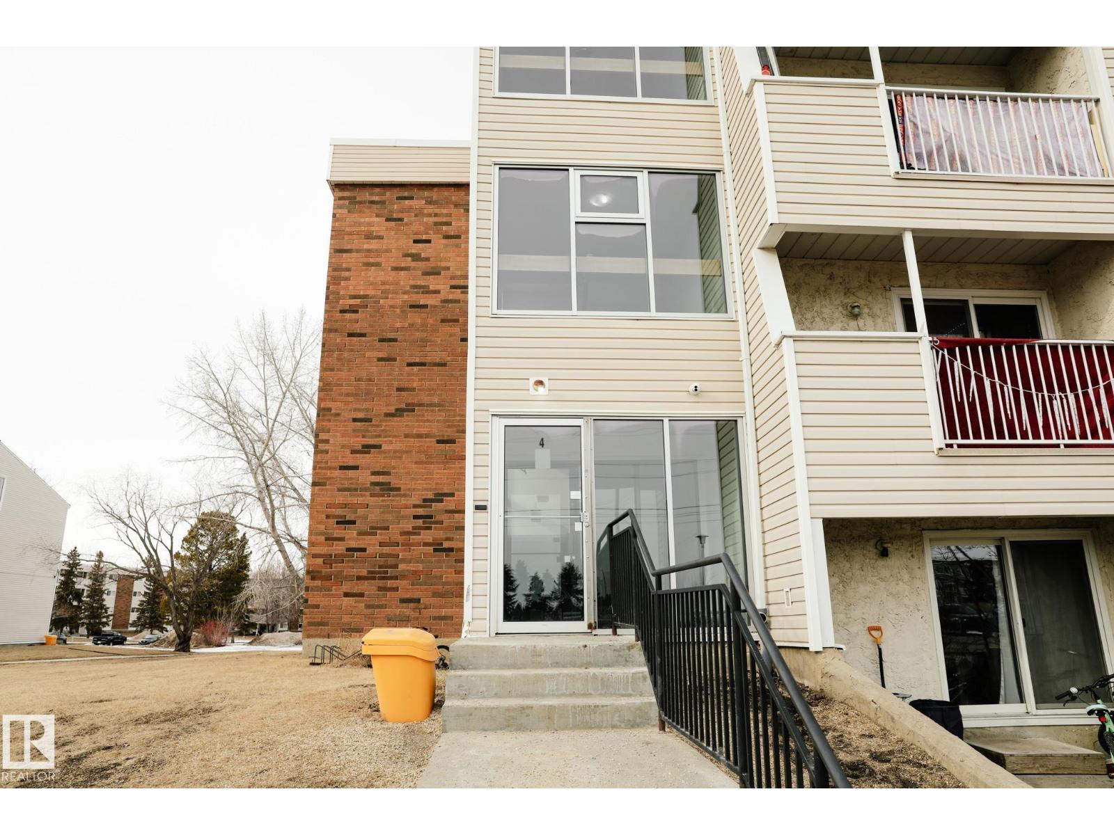 #42 11245 31 AV NW, Edmonton