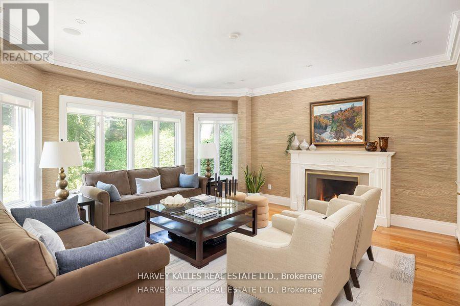 52 BERKINDALE DRIVE - 12