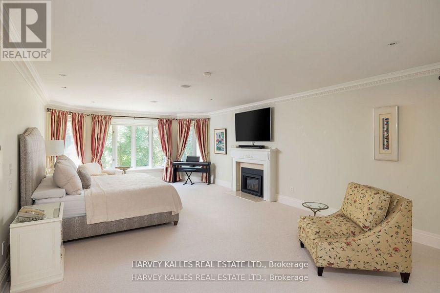 52 BERKINDALE DRIVE - 13