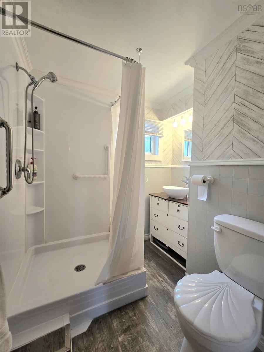 Property 13 of 30 of 306 Frederick Street