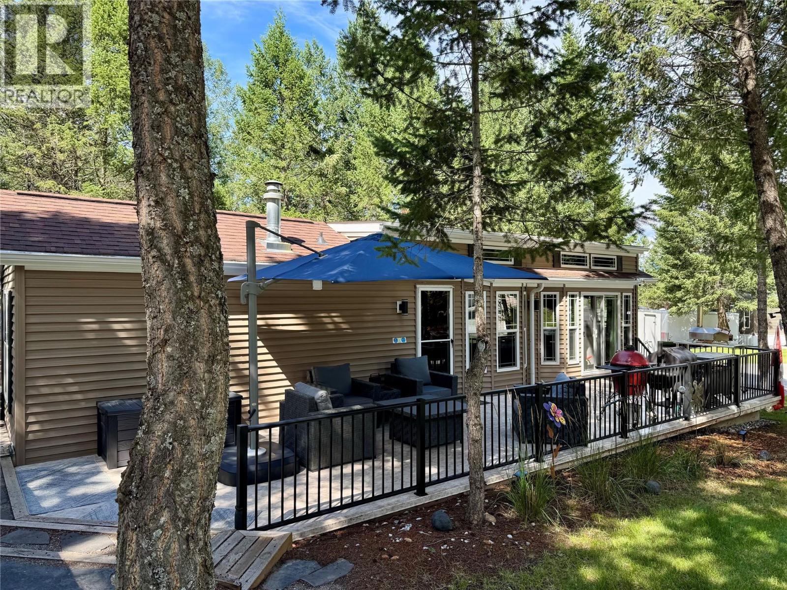4895 Lynx Crescent - 29