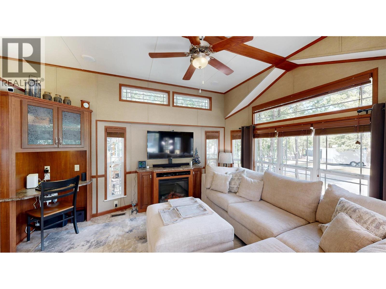 4895 LYNX CRESCENT - 17